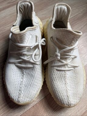 Yeezy Boost 350 V2 Cream White Shoes